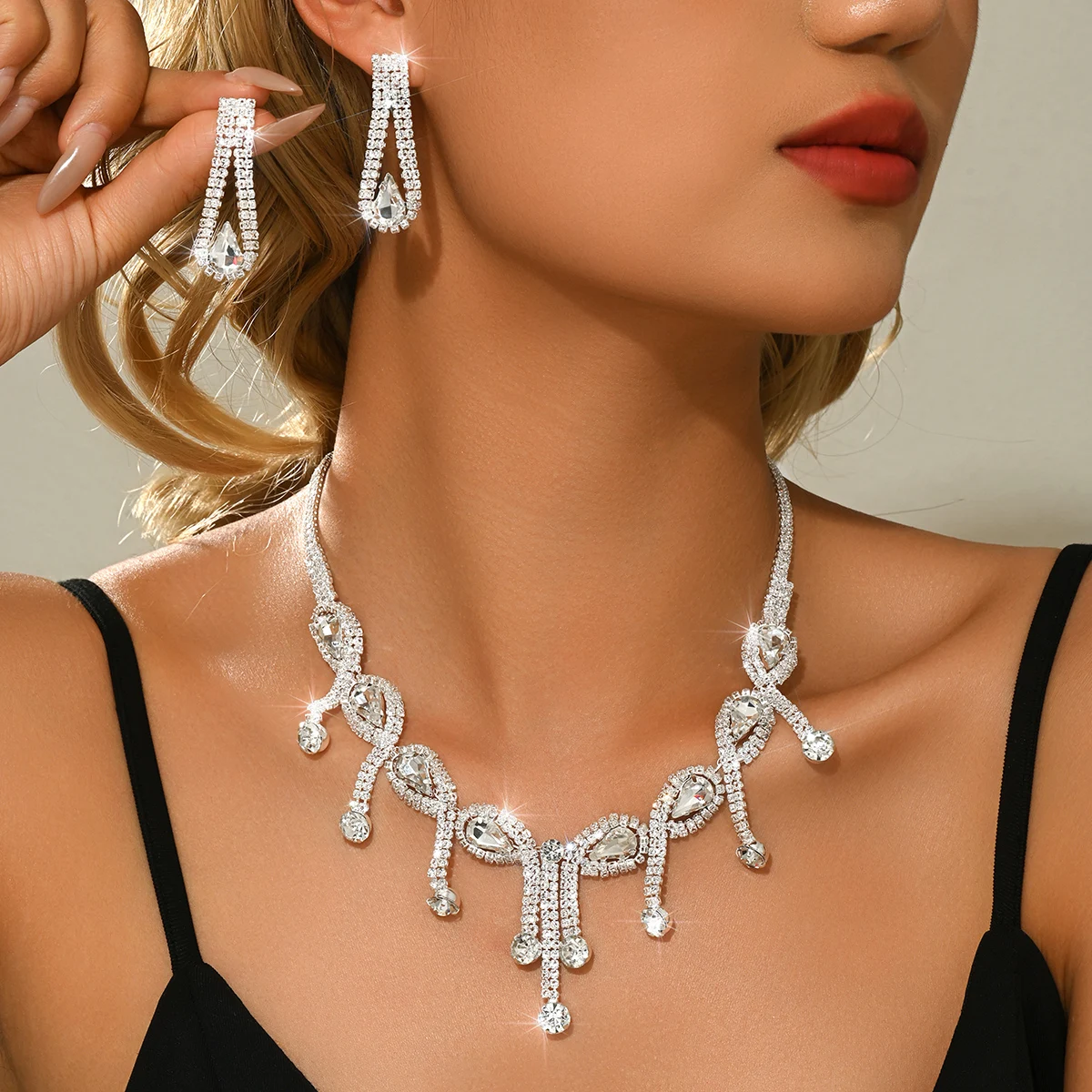 Elegant style of socialite, multi colored new necklace, earrings, two-piece set, versatile evening dress accessories