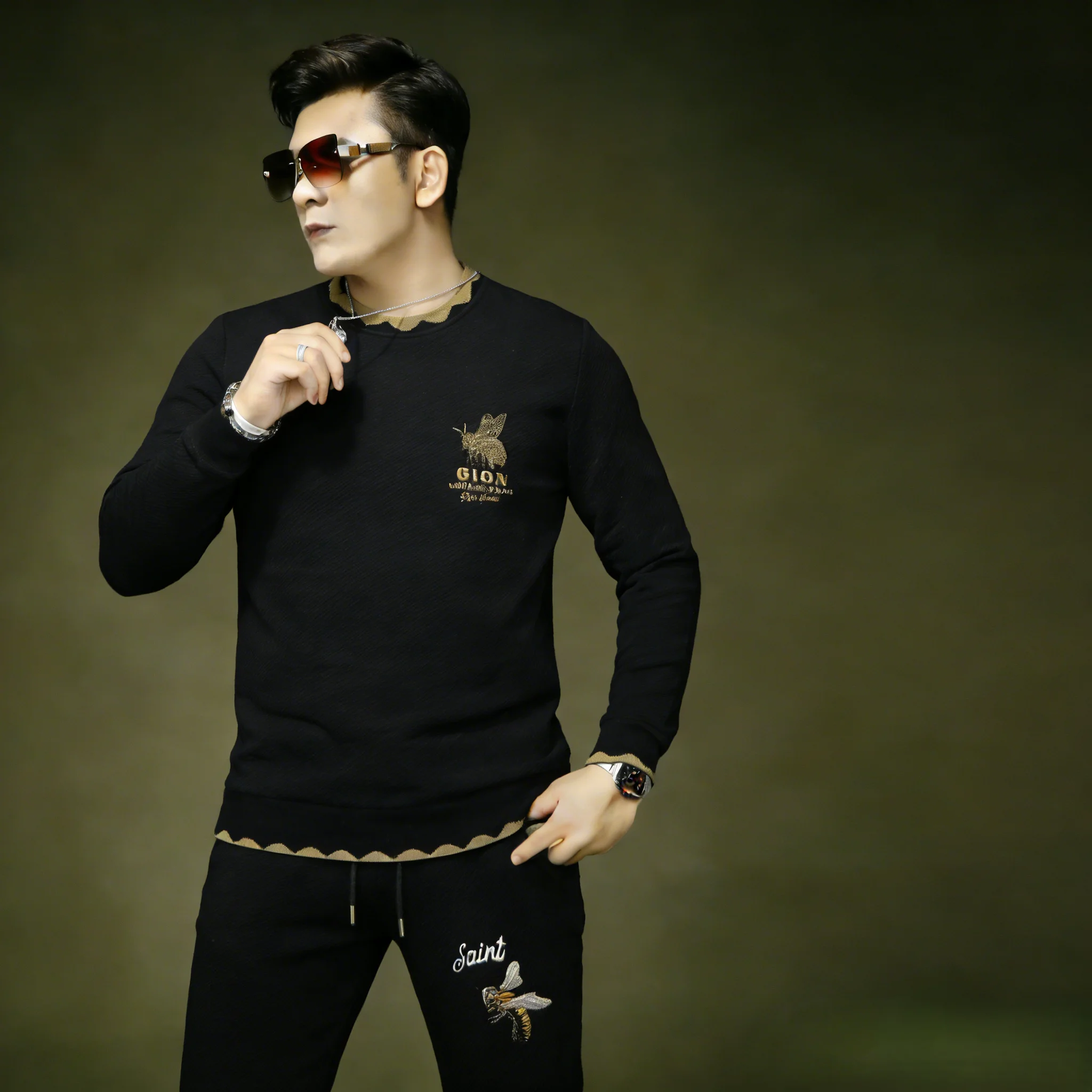 

Ele Bee Embroidery round Ne Long Sve Sweatirt Men's Slim Fit Hoodie Casual Sportswear Set Luxury Sle Cotton Blend