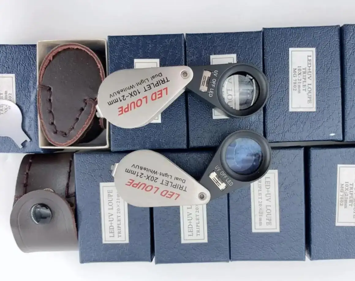 

10X 20X 30X Rechargeable Four-colour Light Source 13LED Magnifier Diamond Jeweler Loupe Necklace GEM UV Lamp Mini Pocket Lupa