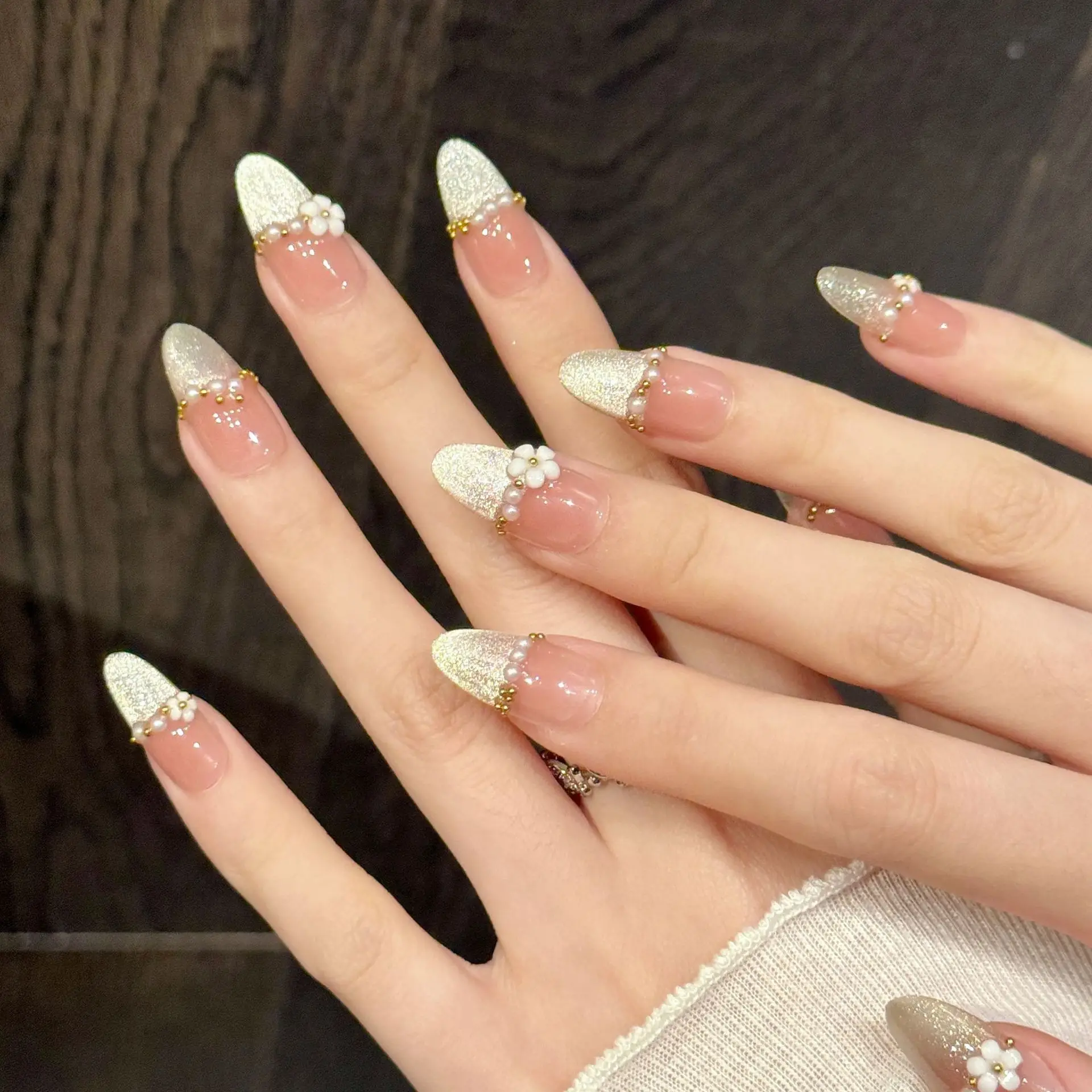 10PCS Oval Handmade Press On Nails,Soft And Luxurious Transparent Style,Suitable For Festivals Parties And Daily Wear.