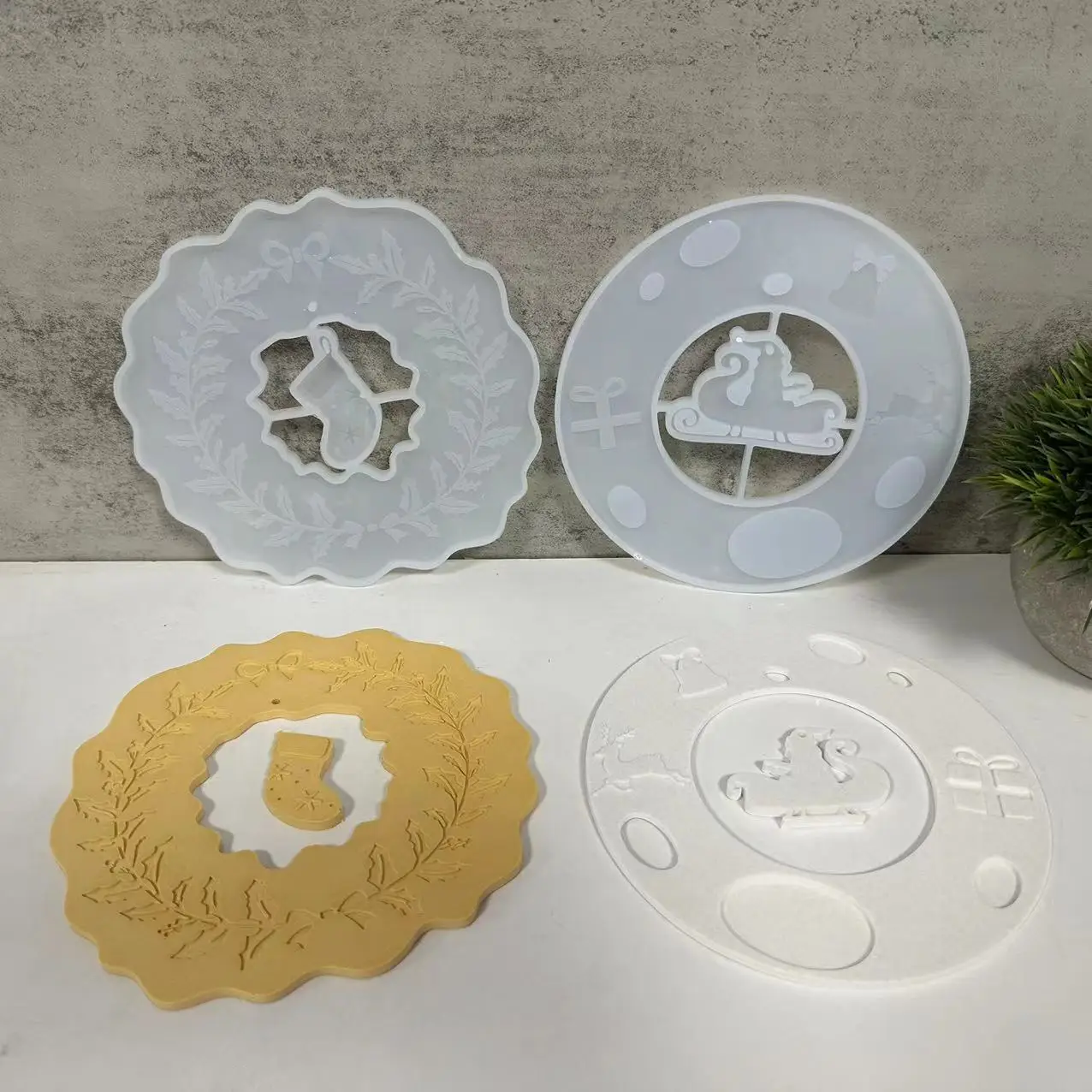 Diy Christmas Series Irregular Circular Wreath Hanging Ring Snowman Sleigh Plaster Mold Drop Glue Mold