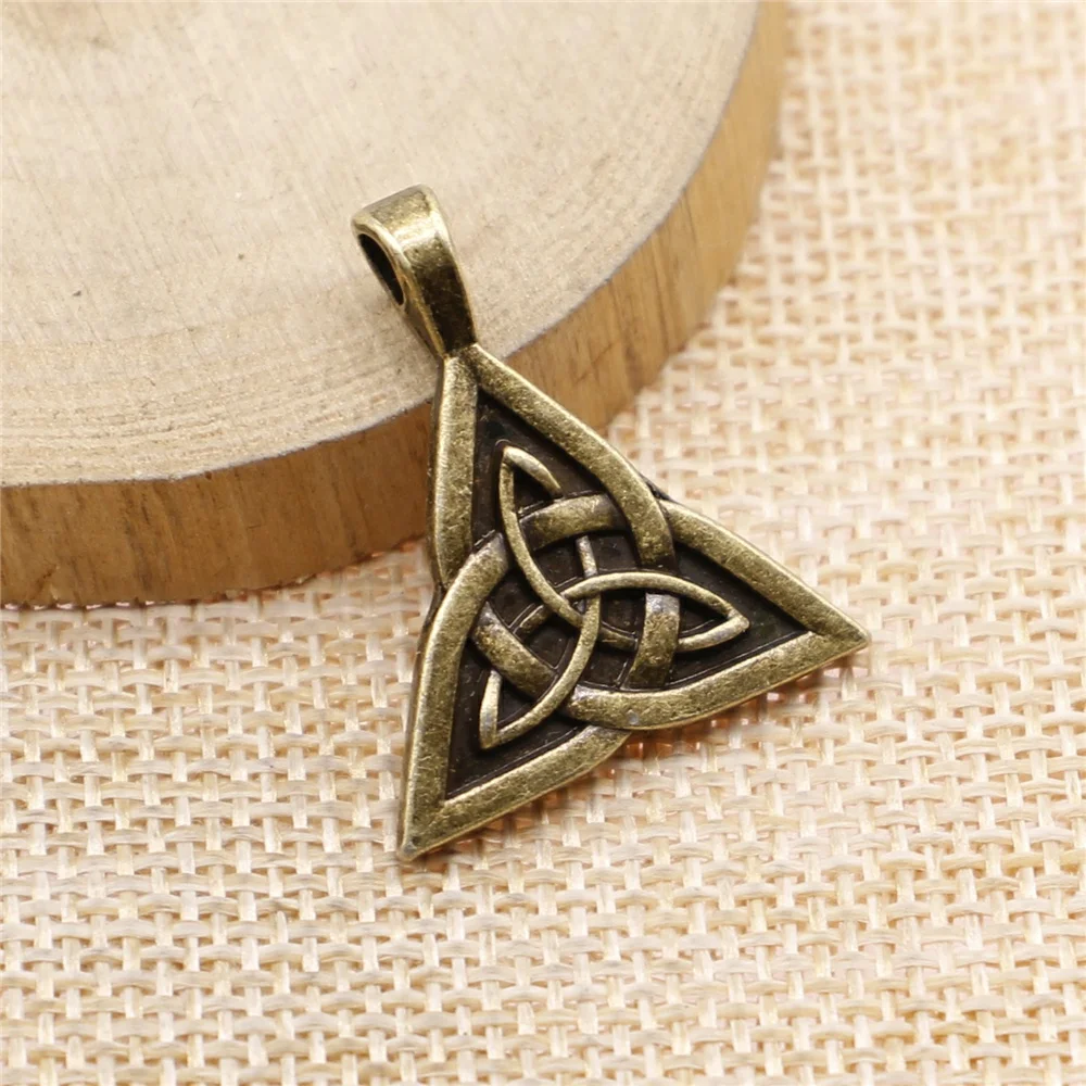 WYSIWYG 4pcs 28x24mm Double Sided Triquetra Symbol Charms For Jewelry Making Antique Silver Plated Antique Bronze Color