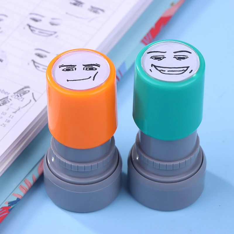 Tekens Grappige uitdrukkingen Lichtgevoelige zegel Perifere handboek Stempel Interessante Anime Action Series Kinderspeelgoed
