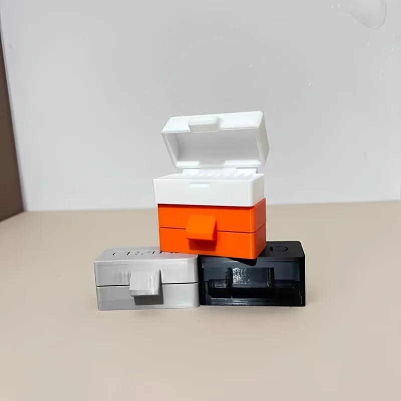 CR2032 Button Battery Storage Box, Mini Battery Organizer, Dustproof and Moisture-proof Household Battery Storage Box