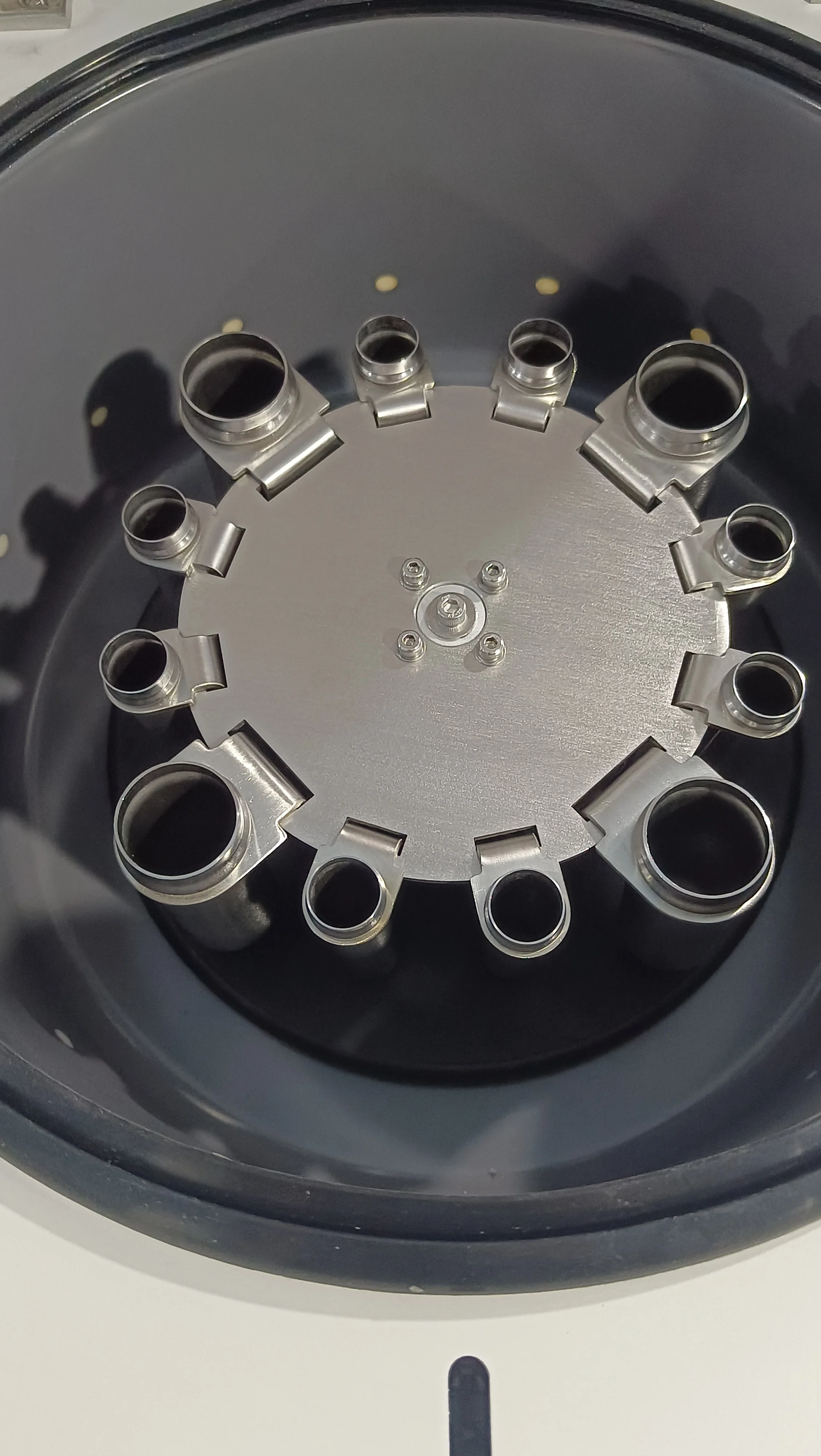 Laboratory Medical Tabletop Low Speed Centrifuge 3-5W 8*15ml+4*50ml Horizontal Disc Rotor 8*15ml+4*50ml Horizontal Disc Rotor