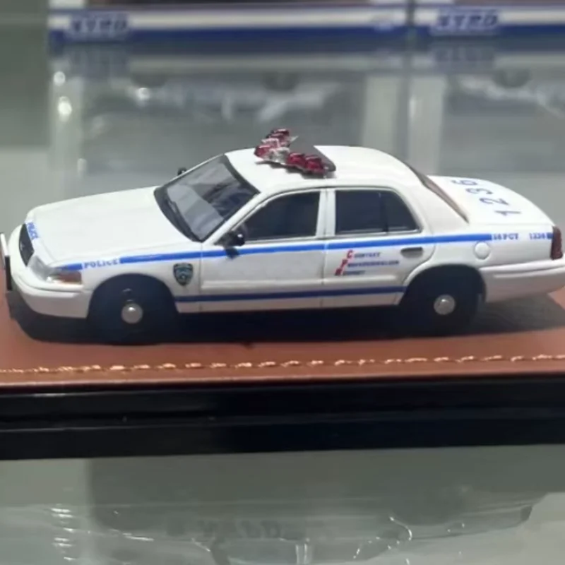 GOC Scala 1:64 SUBURBAN/CV Simulazione in lega Modello di auto Collezione statica Decorato Regali di festa Giocattoli Regalo souvenir