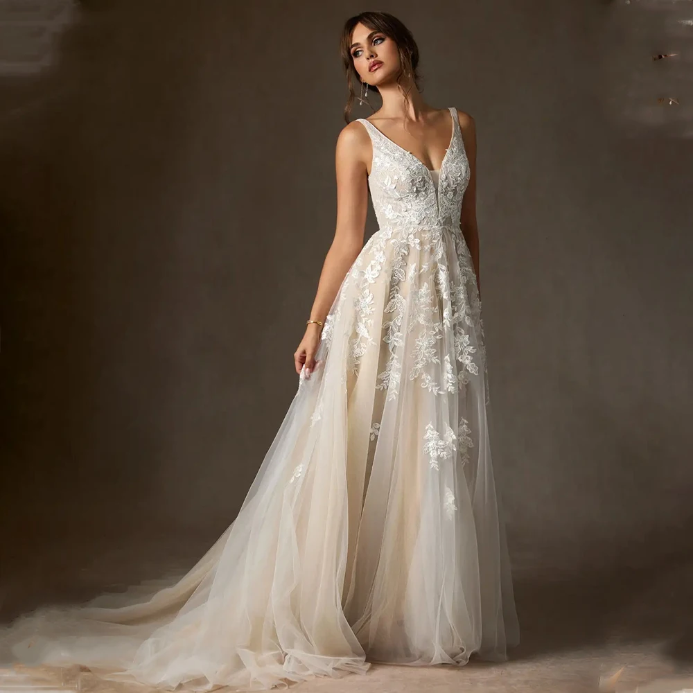 ชุดแต่งงานทรงเอไลน์ คอวี แต่งลูกไม้ ประดับลูกปัด ชายกระโปรงยาวแบบกวาดพื้น ตัดเย็บตามสั่ง ปี 2026 ชุดเจ้าสาว