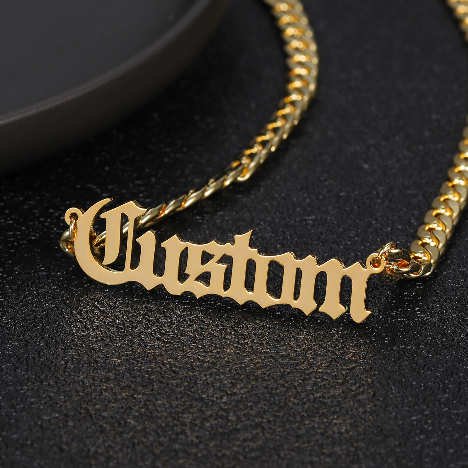 Customized Necklace Old English Name Personalized 14K Gold Plated Stainless Steel 5MM Cuban Chain Pendant Necklace For Womens