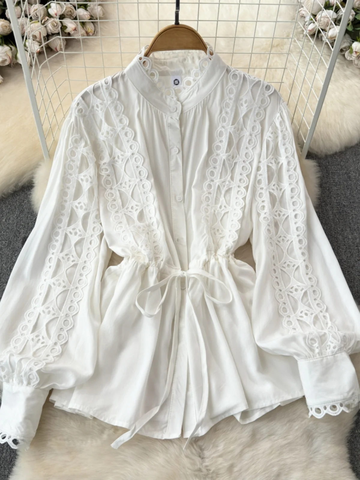 เสื้อครอปเอวสูงสำหรับผู้หญิง ดีไซน์เว้าแบบตะขอเกี่ยว เสื้อทรงหลวมเอวสูงทรงกระบอกยาว เหมาะสำหรับใส่ไปทำงาน