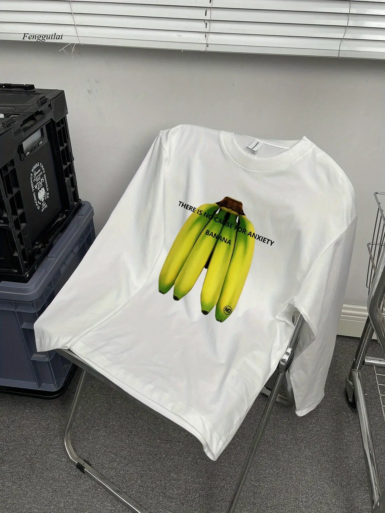 เสื้อยืดลายกราฟิกกล้วยตลก - เสื้อแปลกใหม่ที่มีข้อความว่า “ฟรีเมื่อคุณพร้อม” - เสื้อแขนยาวสีเขียวลำลองสำหรับใส่ในชีวิตประจำวัน