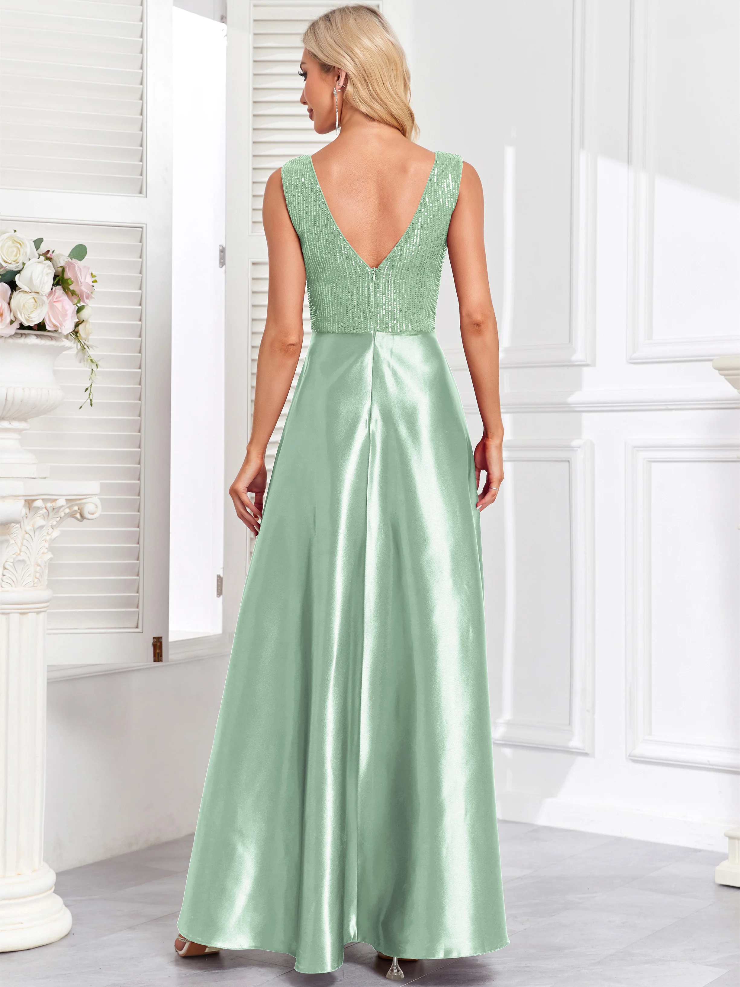 XUIBOL arty dress with a V-neck and sequined bodice, satin skirt for a luxurious evening gown.