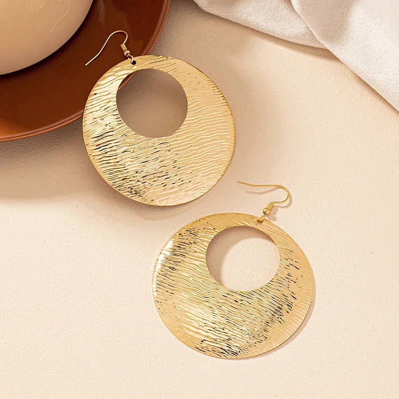 Exaggerated Large Circle Earrings Women's Street Style Retro Design Wave Geometry round Drop Earrings Fashion Jewelry Accesso...