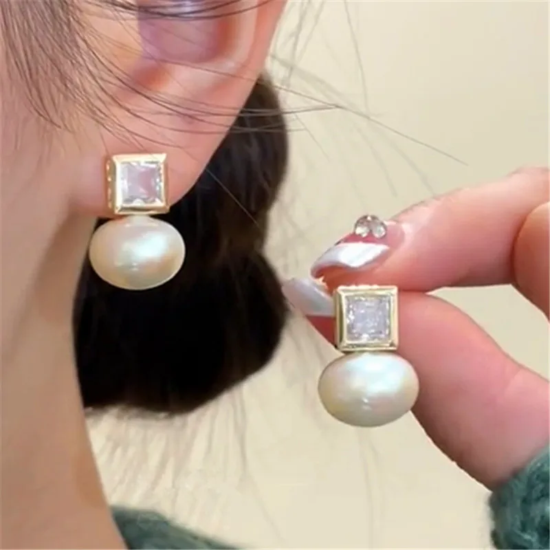 Fashion Square Zircon Pearl Earrings For Women Delicate Simple New Trending Designers Earings Wholesale