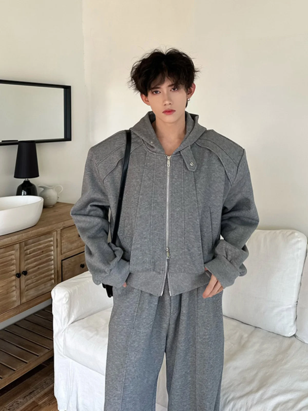 

Autumn Set High-End ey oulder Pad Open Cardigan Men's Deconstructed Trendy Brand Straight Leg Sweatpants Two-Piece Set