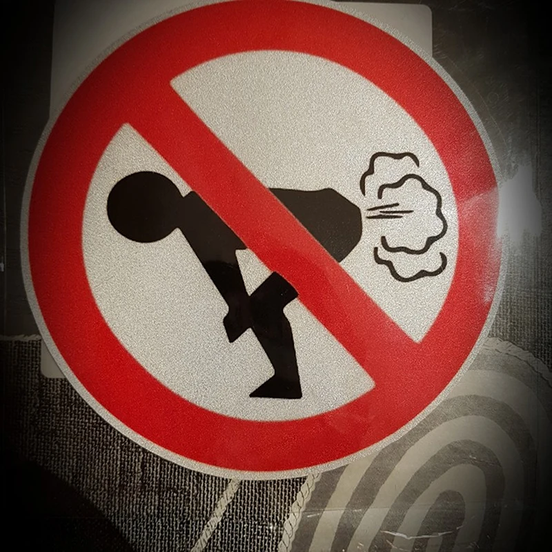 مثيرة للاهتمام لا يضرطن سيارة ملصق مضحك الحمار PET صائق تصفيف السيارة الديكورات السيارات