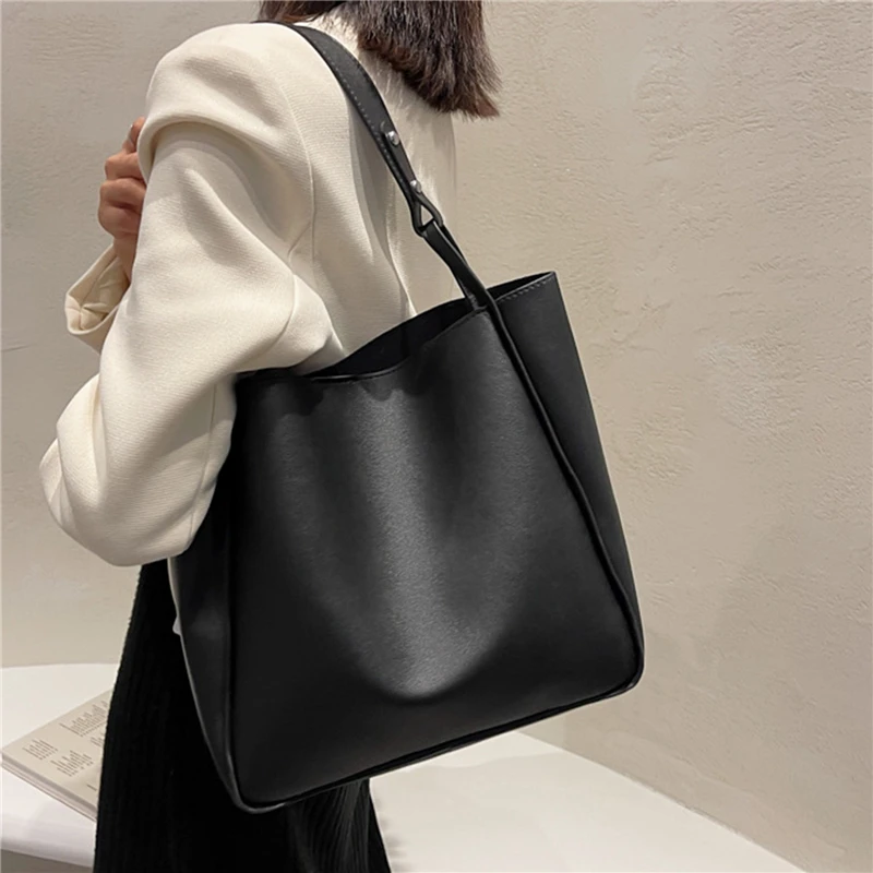 2024 New Women Handbags Simple Fashion Shoulder Bags Shopping and Travel Bags Large Capacity Female\'s Bags Made of PU Leather