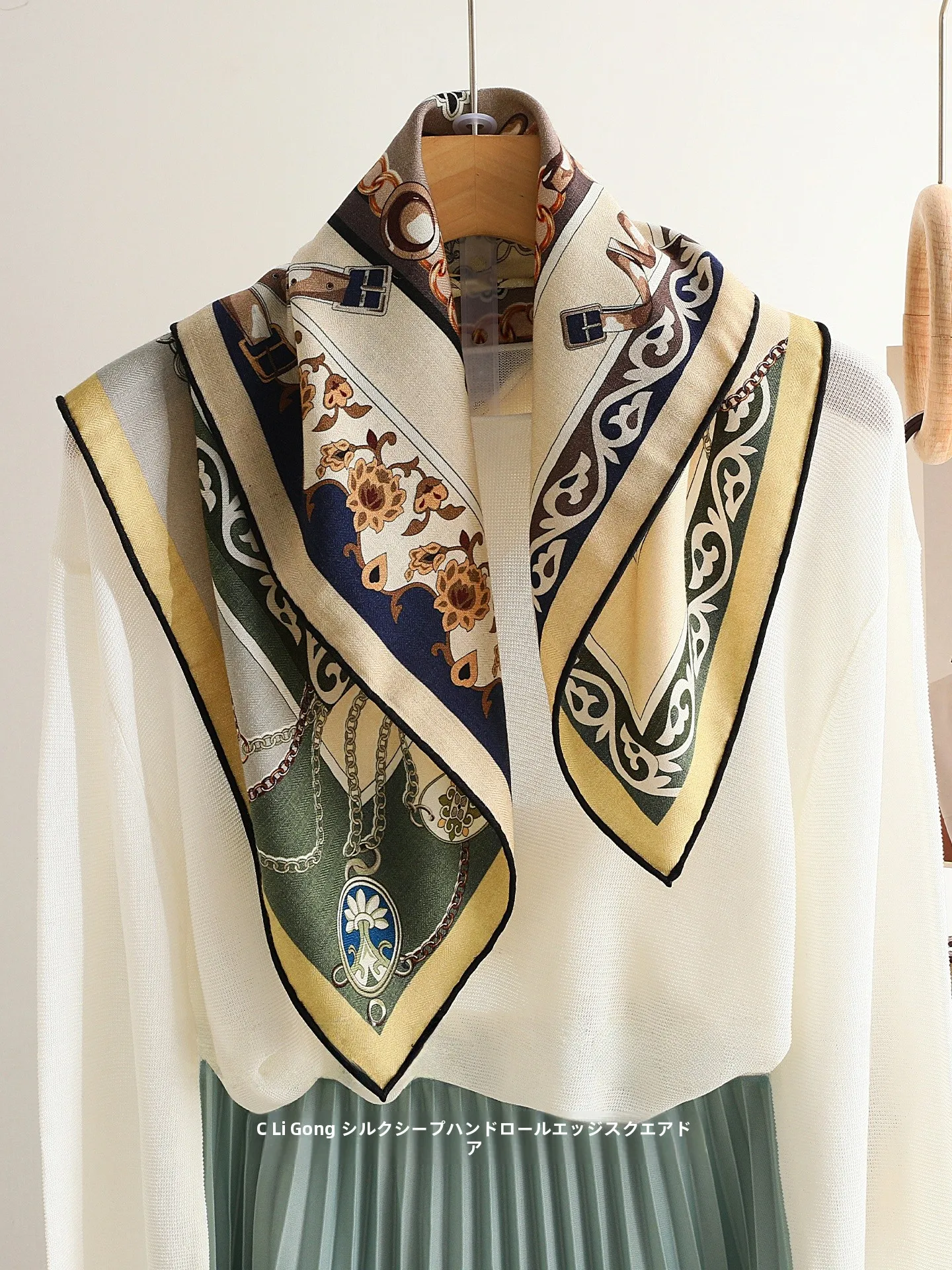 silk-wool-scarf-women's-new-2025-silk-square-scarf-ne-protection-thin-model-faionable-european-sle-spring-autu