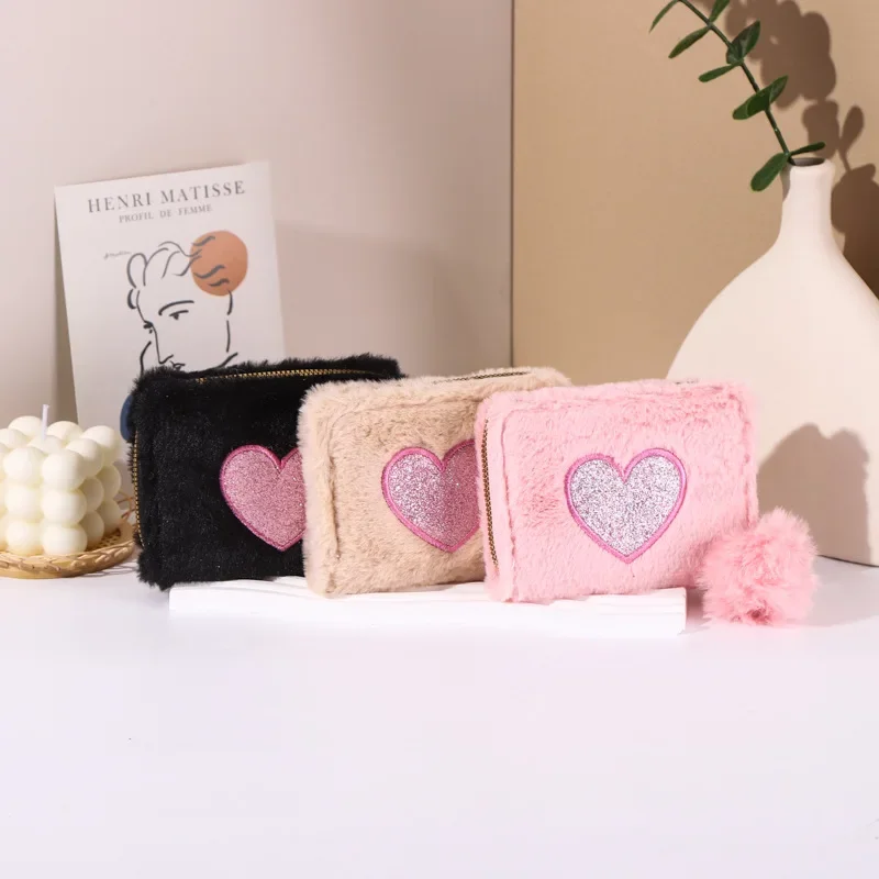 Women Mini Plush Embroidery Cute Heart Pattern Short Wallet Fashionable Coin Purse Ladies Fluffy Credit Card Wallet