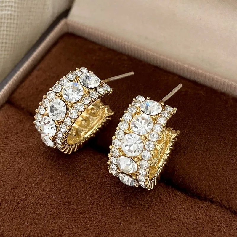 2026 new light luxury flash zirconium C ring earrings for women, niche unique exquisite high-end ear studs