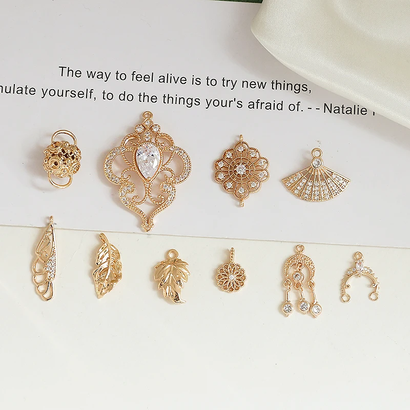 1pcs Retro Style Copper-clad Gold Color Inlaid Zircon Leaves Crown Fan Wings Diy Handmade Jewelry Earring Accessories Charms
