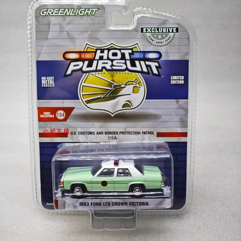 

Greenlight Diecast 1:64 1983 Ford Crown Alloy Simulation Car Model Static Collection Decorated Holiday Toy Souvenir Gift