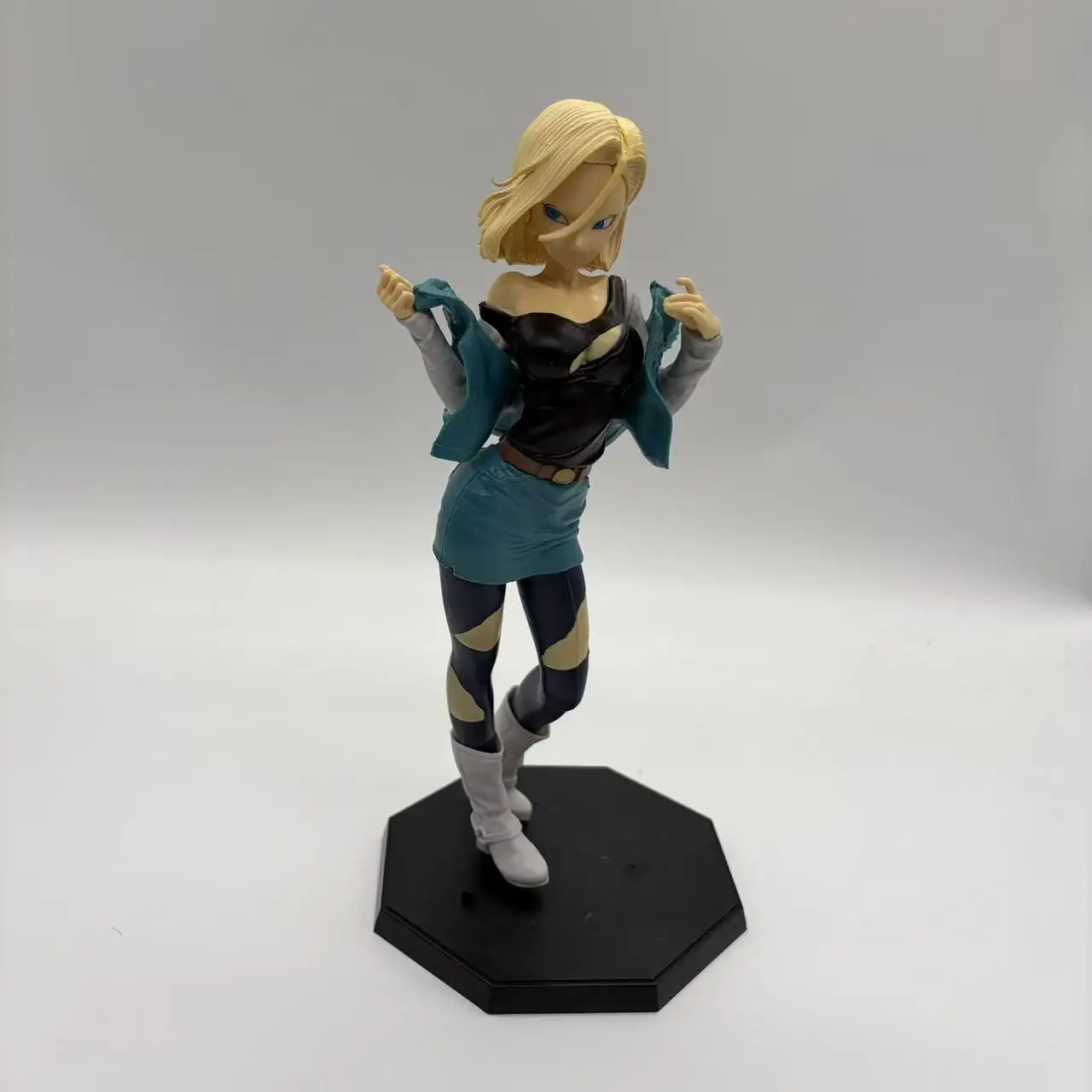 Amine Dragon Ball Lunch Android 18 Son Goku Piccolo Trunk Action Figure Toys 17-27cm
