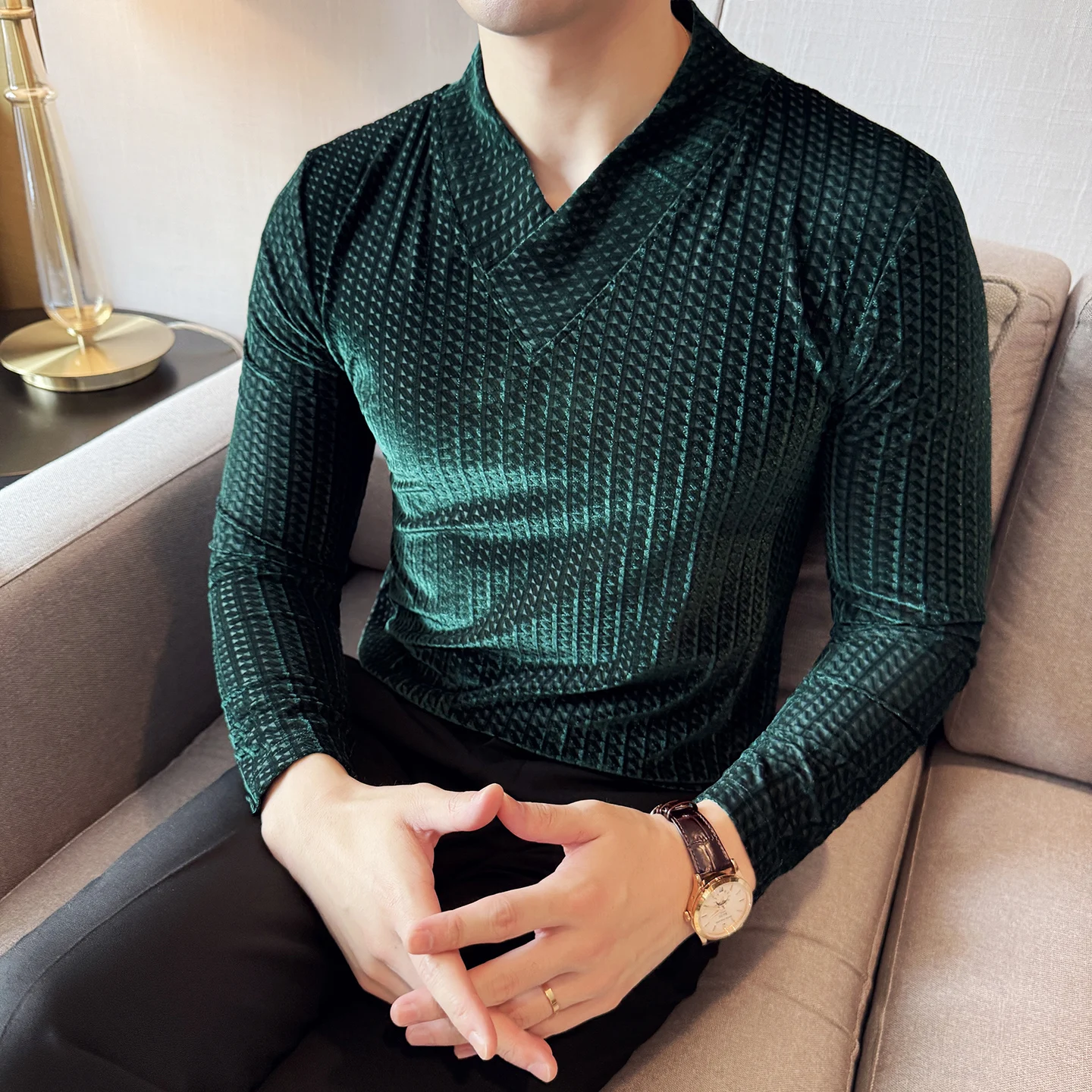 

Autumn Winter V-neck Long Sleeved Velvet T-shirt for Men Striped Casual Business Base Shirt Warm Comfortable Social Pullover Top