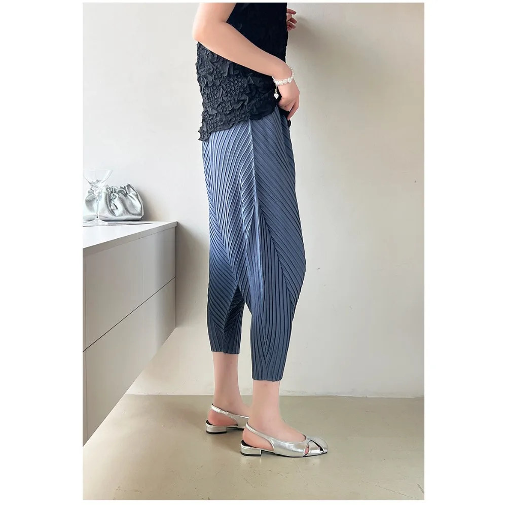 

Miyake Pleated Haren Nine-minute Trousers Women's Trousers Spring/Summer 2025 Plus Size Women's Loose High-end Pleated Plus Size