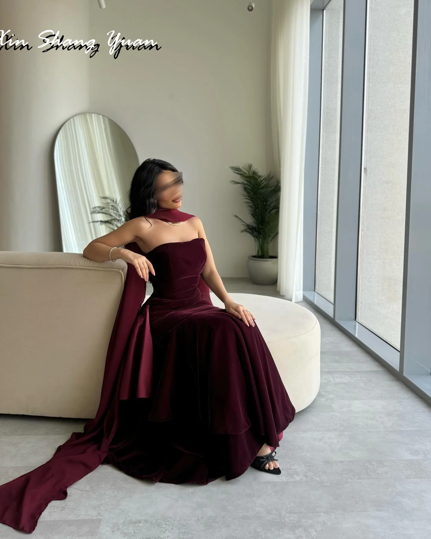 Customized Evening Dress Classic Velvet Strapless Sleeveless Prom Gowns Exquisite Mermaid Sweep Train Ribbons Party Dresses