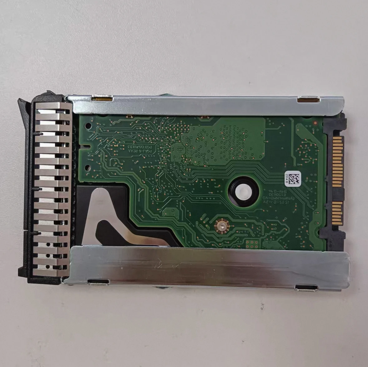 

Для 00AJ072 00AJ071 00AJ075 900G 10K SAS 2,5-дюймовый серверный жесткий диск