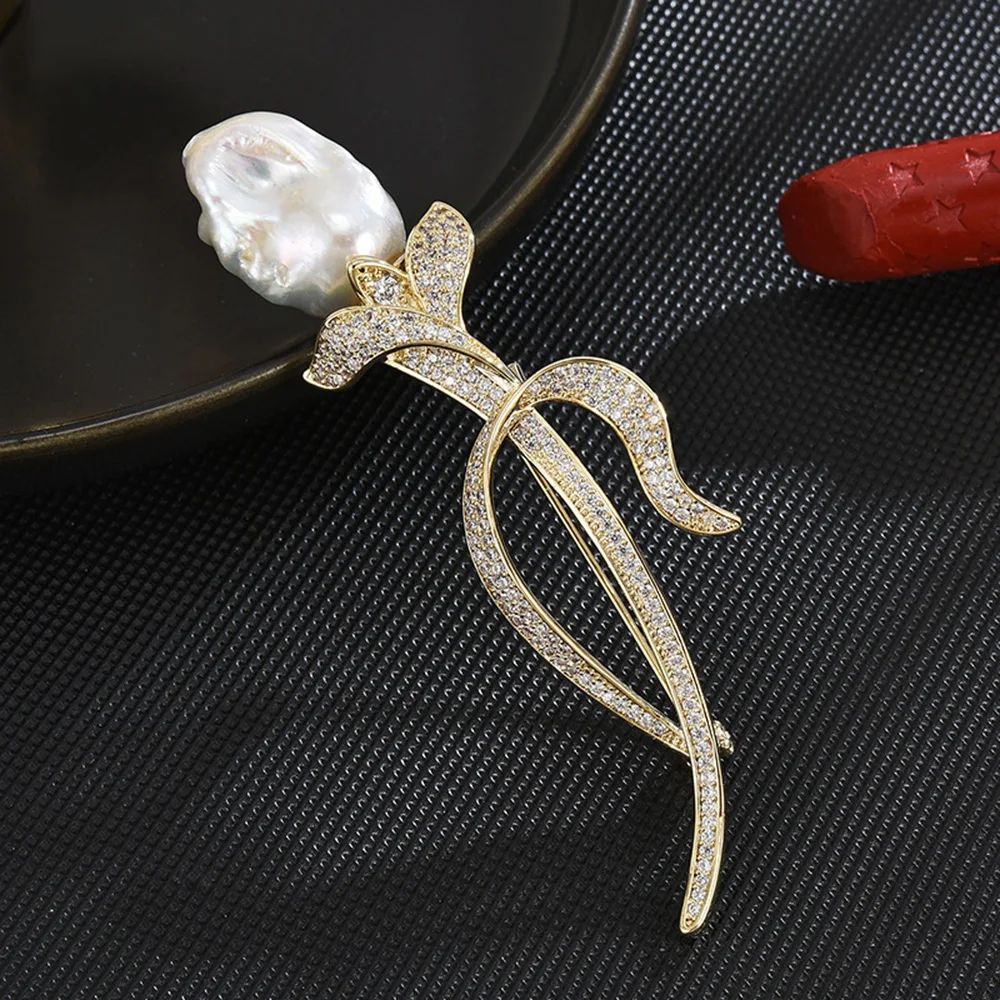 Luxury Brooch for Women Pearl Rose Flower Brooches Clothing Lapel Pins Copper Jewelry Accessories Corsage Women's Birthday Gifts