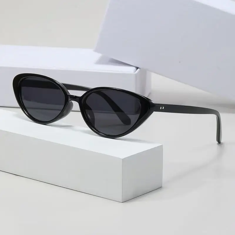 Rivets Brown Fashion Cat Eye Sunglasses for Women Brand Designer Retro Sun Glasses Female Shades UV400 Purple Eyewea