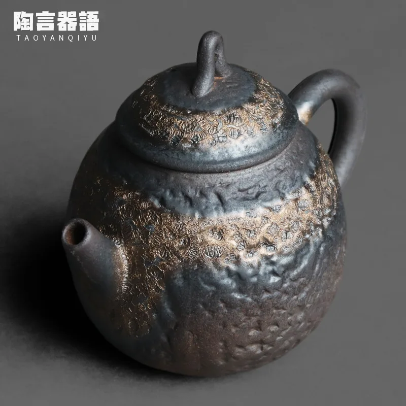 Kiln roasted gilt stone hand-held teapot rock mine clay material Japanese pottery kung fu tea ceremony tea maker single pot