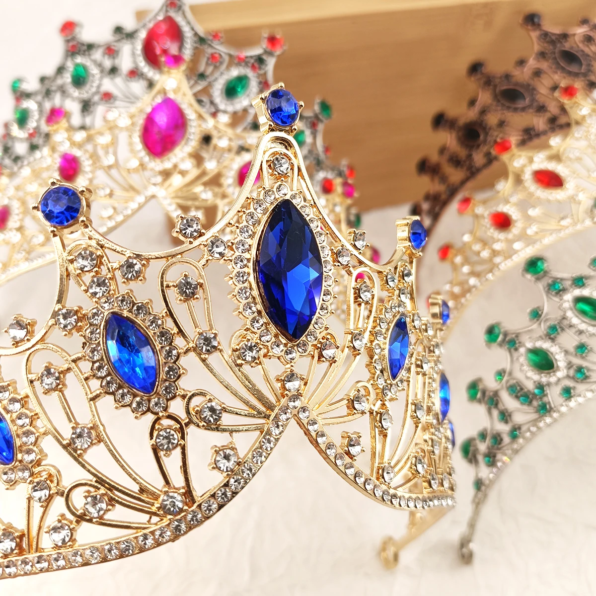 أغطية الرأس الزفاف الملونة المرأة قاعة الرقص تاج الباروك كريستال التيجان والتيجان الزفاف الزفاف إكسسوارات الشعر مجوهرات