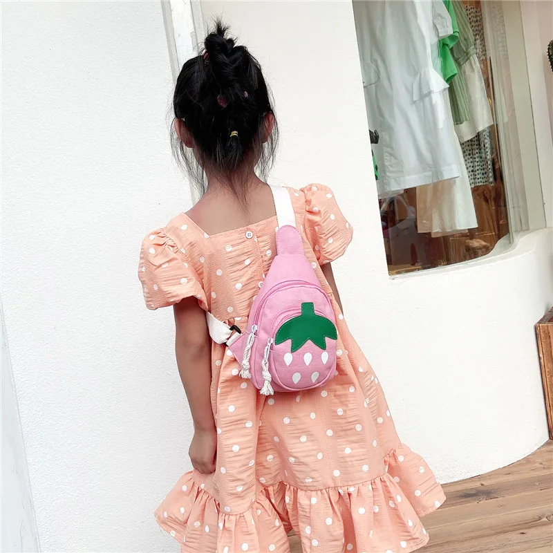 Cute Strawberry Fashion Canvas Children\'s Messenger Bag Trendy Girls Chest Bag Small Bag Cute