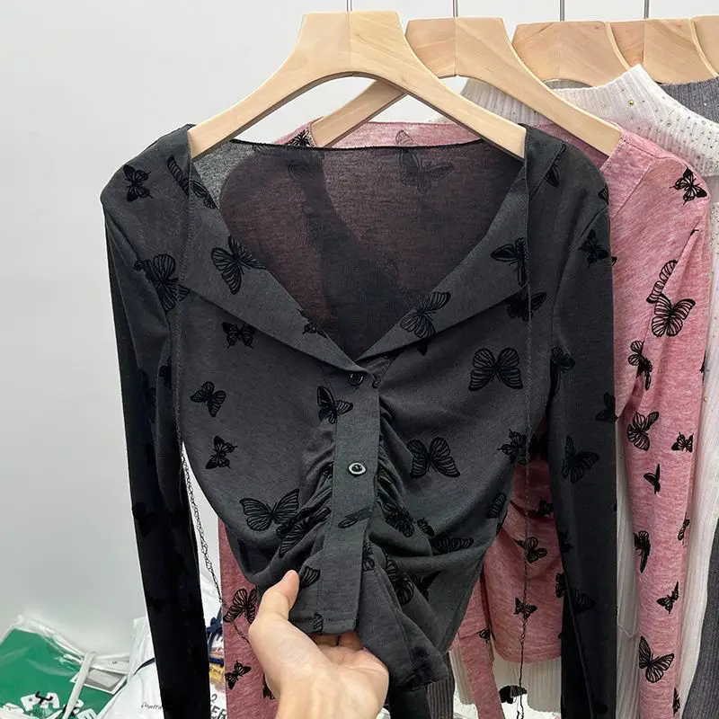 

Рубашки женские, тонкие, с v-образным вырезом, с милым принтом, шикарные, в корейском стиле, популярные офисные женские, эстетичный дизайн, винтажные, укороченные, темперамент 2025 г.