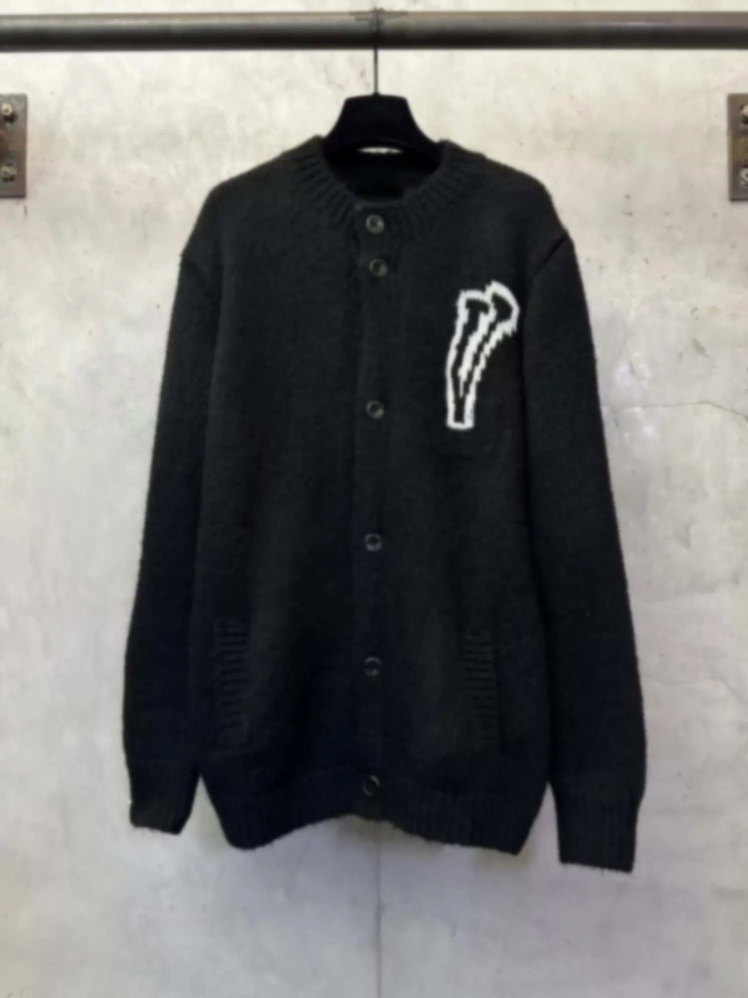 

Faionable Woolen Sweater 2025 Autumn Winter New Sle Men Women Loose Open Cardigan Coat Chest II Letter Embroidery All Match