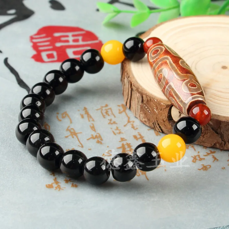 Nine-eye beaded agate bracelet Tibetan-made old agate bracelets directly supplied to 20 yuan mode.