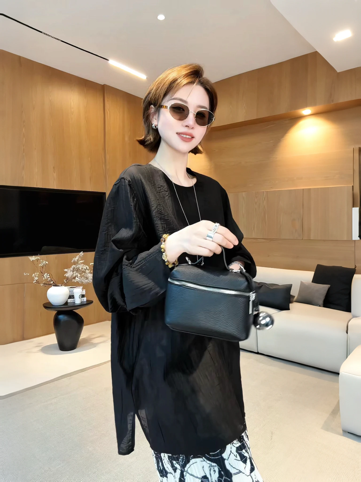 

Весенне-летняя тонкая футболка с длинным рукавом, легкая, с вертикальными полосками, женская повседневная футболка с круглым вырезом, удобная посадка, модная