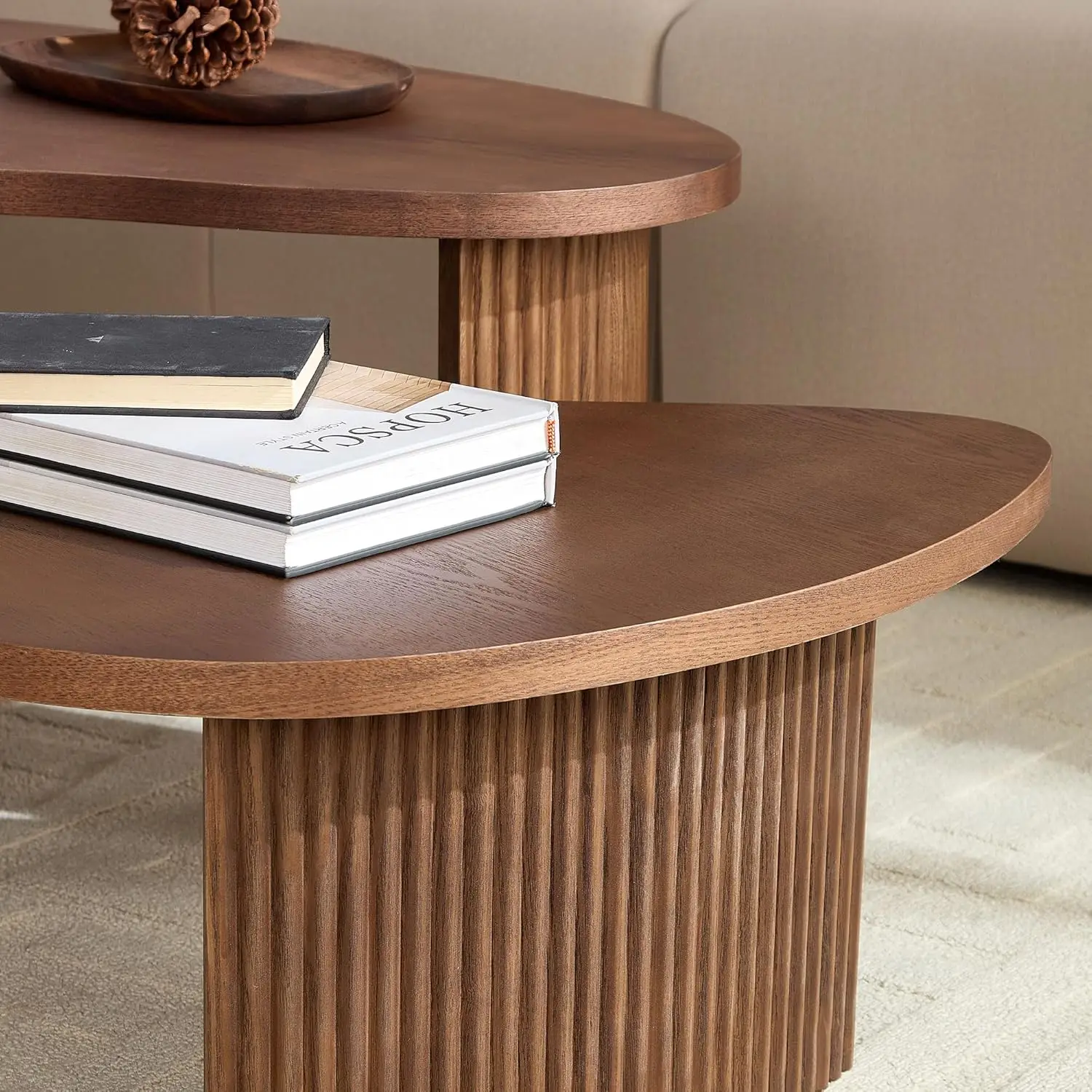 طقم طاولة قهوة متداخلة من خشب الجوز مكون من قطعتين - طاولات جانبية/نهاية حديثة غير منتظمة الشكل لغرفة المعيشة/الشقق/المكتب