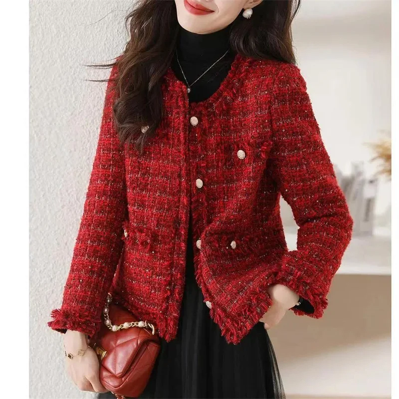 

Новинка 2023 года, осенняя куртка, французское высококачественное темпераментное красное ароматное пальто, женская короткая толстая твидовая верхняя одежда, женская укороченная куртка, топы