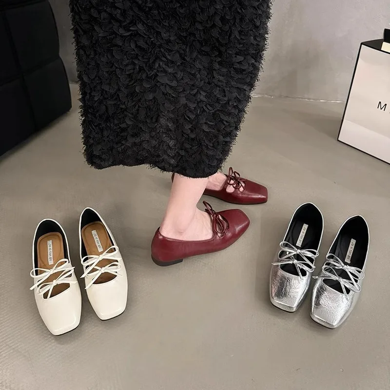 Zapatos plateados con lazo de punta cuadrada para mujer, zapatos de noche, informales, de fondo plano, versión coreana, otoño, primavera e invierno, nuevos