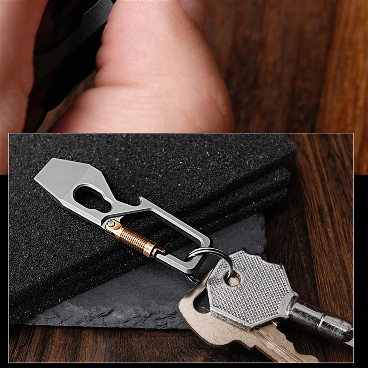 AT14A Multi-Function Keychain Pry Bar Titanium Alloy Crowbar EDC Portable Open Delivery Tool Bottle Opener