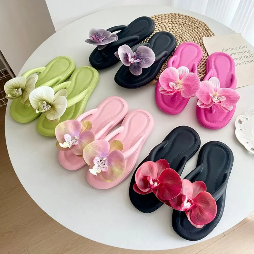 Pantofole estive casual con orchidea a farfalla, eleganti infradito da spiaggia con fiori, sandali da donna antiscivolo da spiaggia