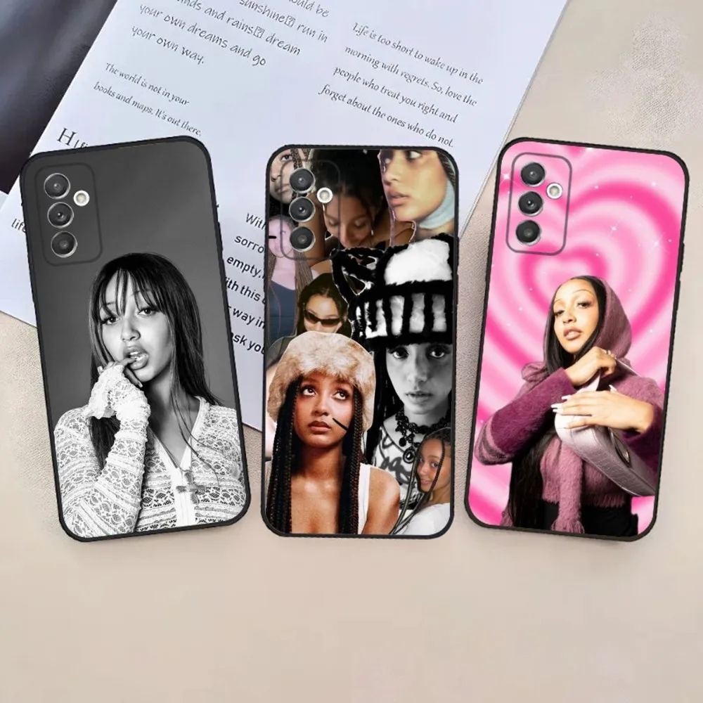 Singer PinkPantheress Phone Case For Samsung S24,23,22,30,21,10,9,Ultra,Plus,Lite,FE,5G Black Soft Case