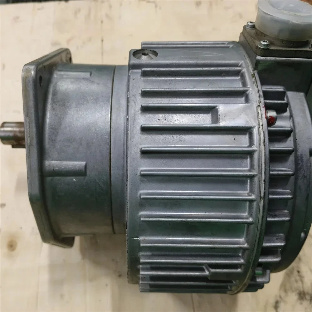 61.105.3943 61.105.1943 61.105.2943  61.105.3944 F2.105.1062/02 61.198.1243A Heidelberg CD102 XL105 Dampening Roller Motor Board