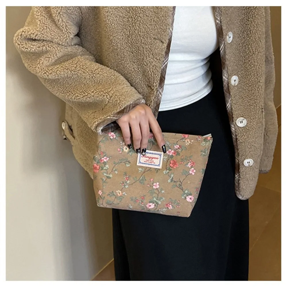 

New Retro Cosmetics Storage Bag Portable Floral Printing Washing Bag Large-capacity Wallets Women