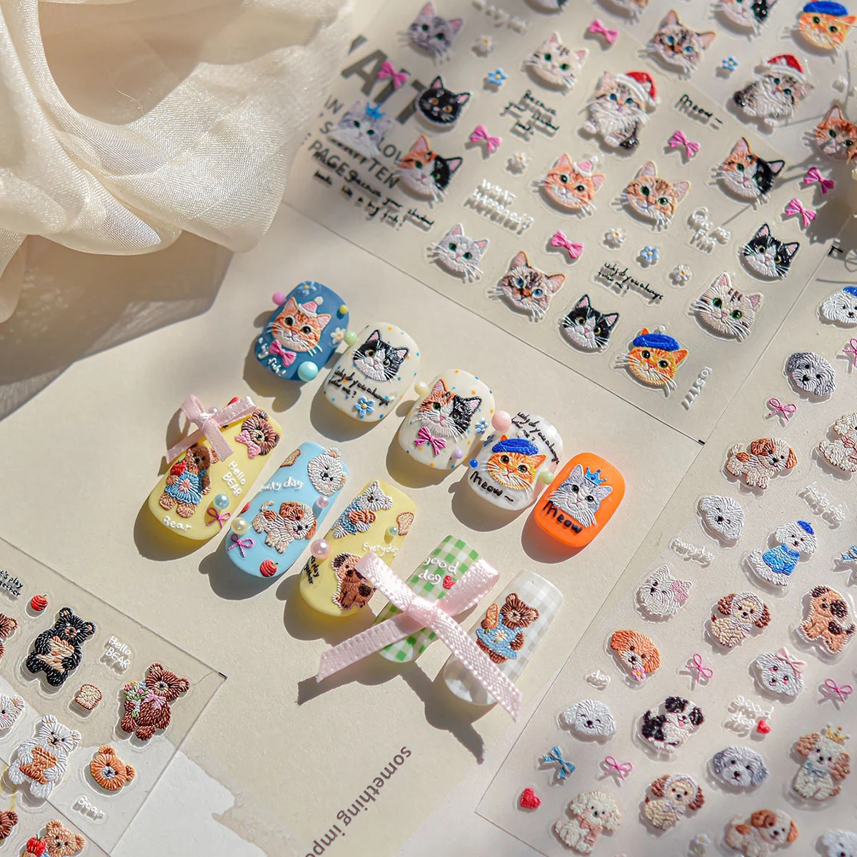 3 adesivi per nail art in rilievo con gattini, cani e orsi ricamati simpatico cartone animato - Squisite decalcomanie per nail art, unghie facili da applicare