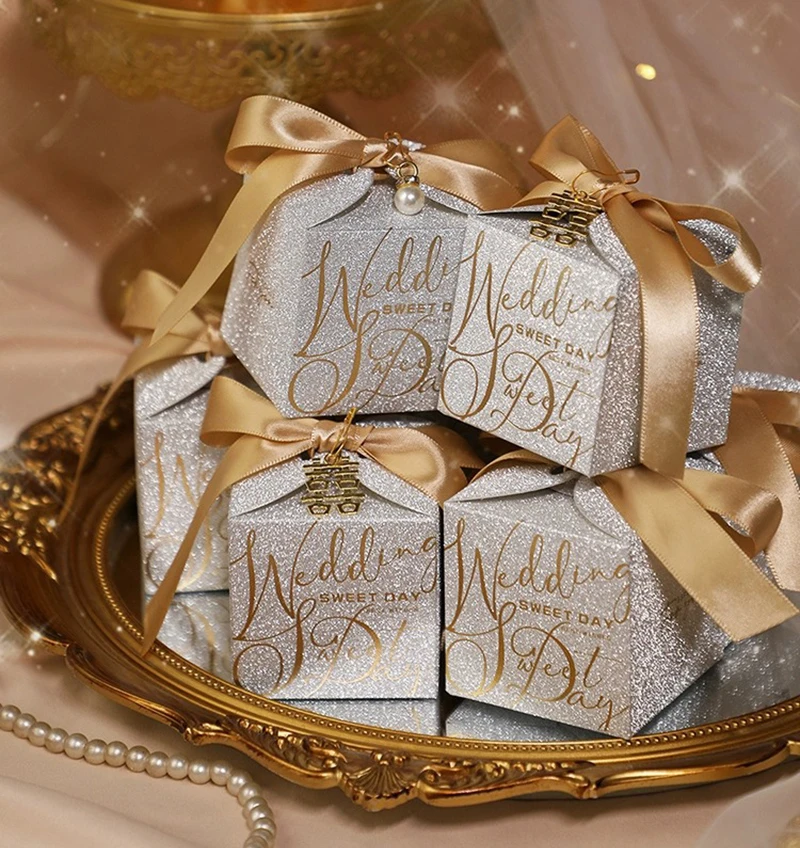 Wedding Candy Box Chocolate Treat Gift Paper Boxes with Ribbons Pearl Glitter Packaging Bags Exquisite Wedding Favors for Guests