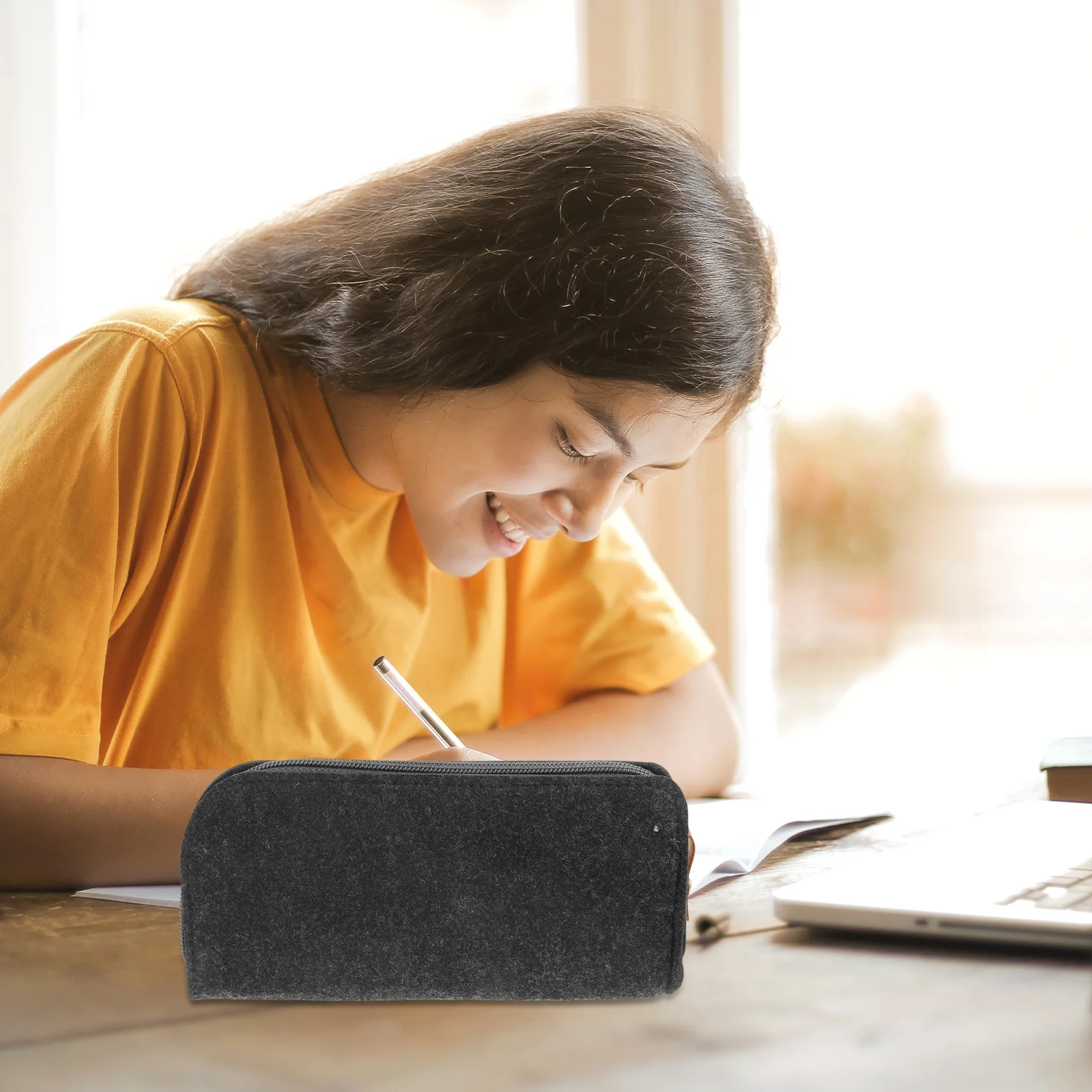 2 قطعة مقلمة مقاومة للتمزق قابلة لإعادة الاستخدام حقيبة لباد للأقلام الحكام مقص والمزيد في سن المراهقة مقلمة سستة حقيبة التخزين